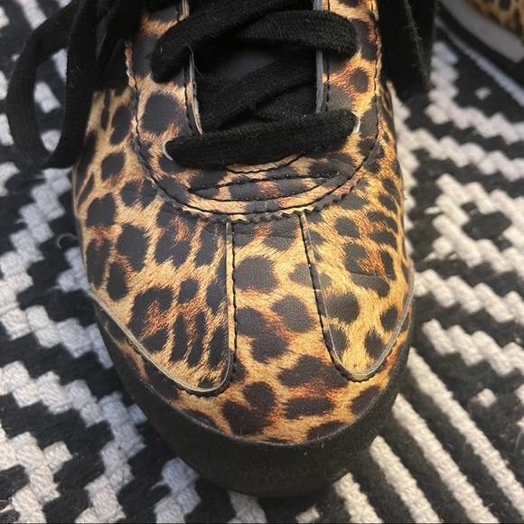 ❣️SOLD❣️Cheetah print adidas sneakers - Picture 3 of 8